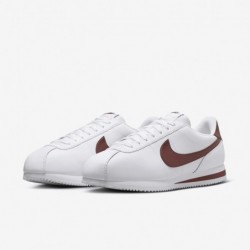 Chaussures Nike Cortez pour homme (DM4044-107, blanc/poney foncé)