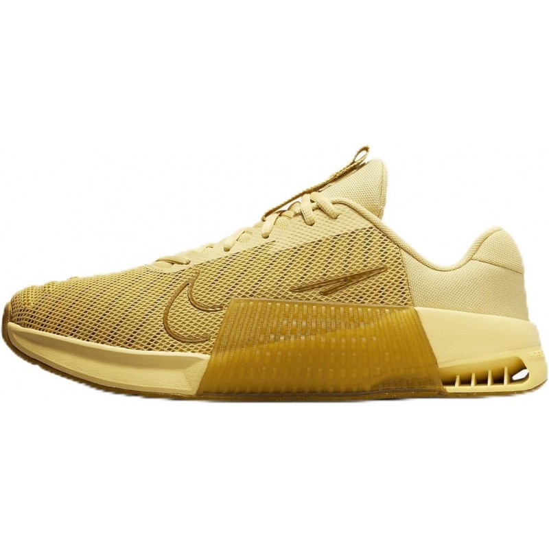 Chaussures d'entraînement Nike Metcon 9 pour homme (DZ2617-700, Saturn Gold/Bronzine)