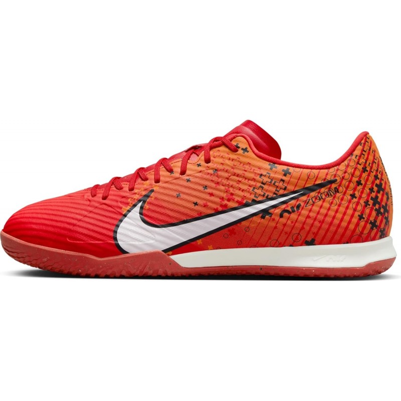 Chaussures de football basses Nike pour hommes